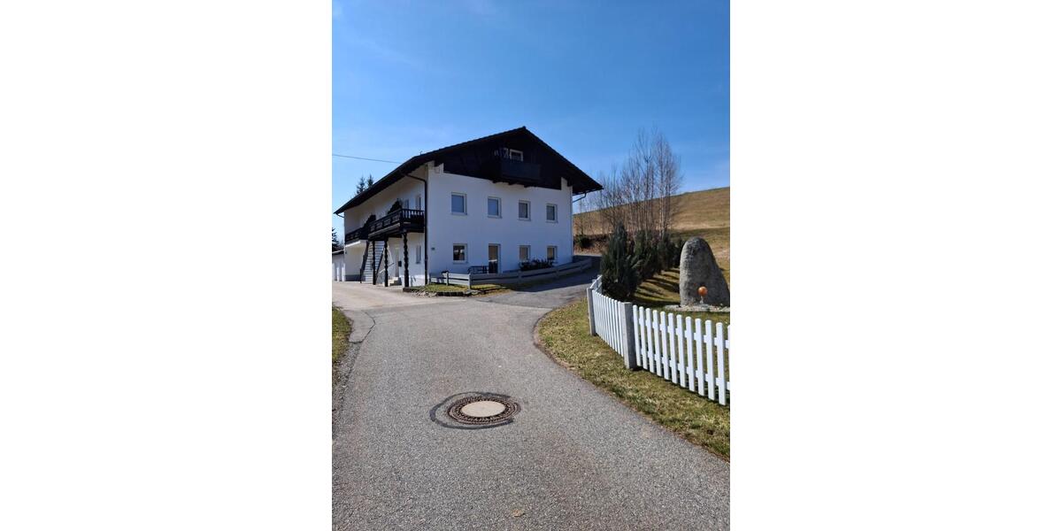 Dachgeschoßwohnung Eppenschlag - 1 Zimmer, 33 m&sup2;, 245&euro; | Angebot:25932593