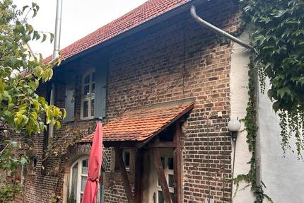 Haus Rosbach vor der Höhe - 2 Zimmer, 110 m&sup2;, 1.000&euro; | Angebot:27651687