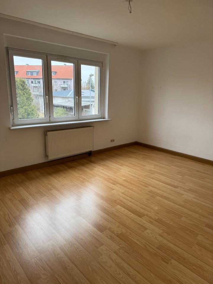 3 Zimmer Wohnung im 1.OG - 86qm, Garten, Stellplatz - frei!