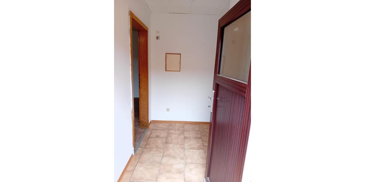 Etagenwohnung Naumburg - 2 Zimmer, 60 m&sup2;, 400&euro; | Angebot:25960485