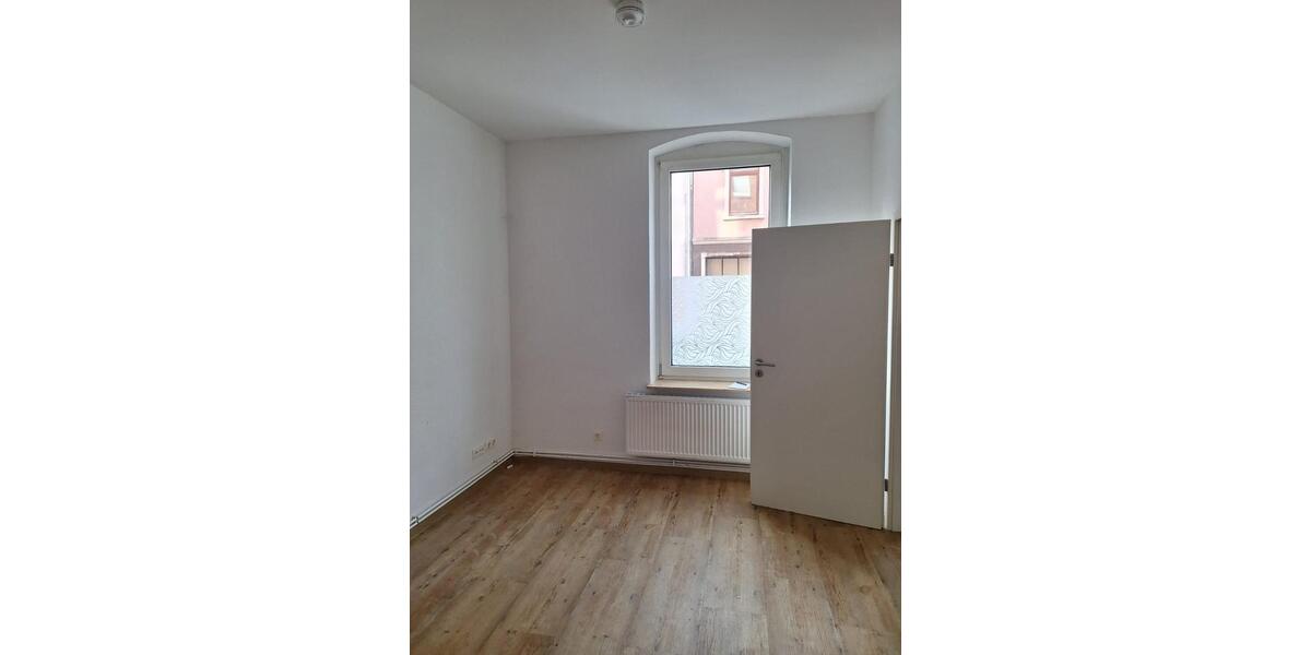 Erdgeschoßwohnung Hannover Nord - 4 Zimmer, 82 m&sup2;, 890&euro; | Angebot:25886878