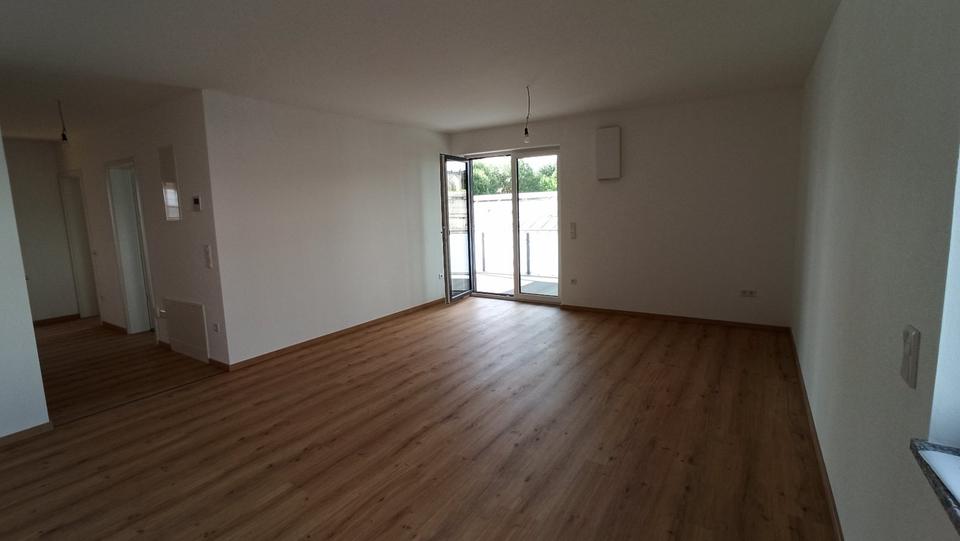 Sehr schöne moderne 4-Zi.-Whg., 1. OG, sonniger Blk., Gäste-WC 4 zimmer