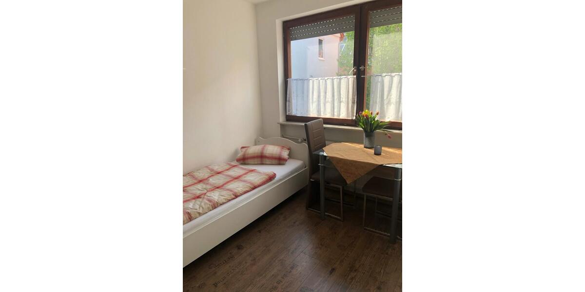 Etagenwohnung Hasloch - 1 Zimmer, 20 m&sup2;, 320&euro; | Angebot:24624930