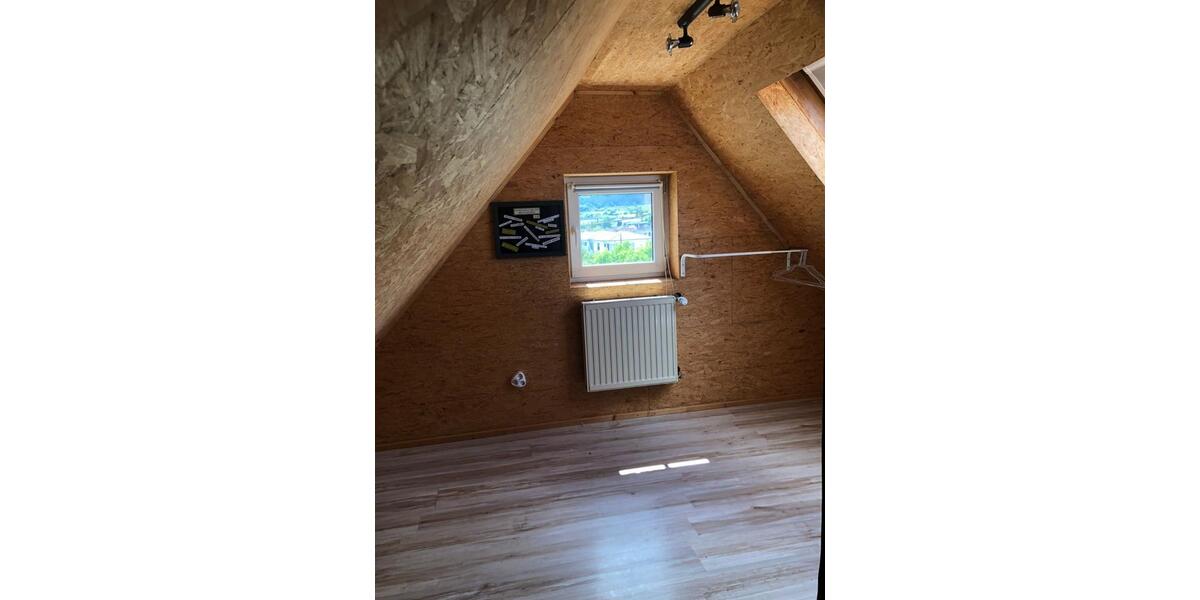 Dachgeschoßwohnung Spaichingen - 3 Zimmer, 54 m&sup2;, 750&euro; | Angebot:24740448