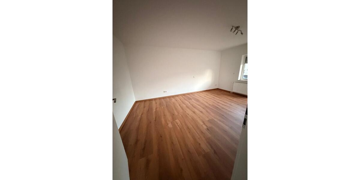 Einziehen ohne Renovierungsbedarf: Wohnung mit großem Wohnbereich 1 zimmer