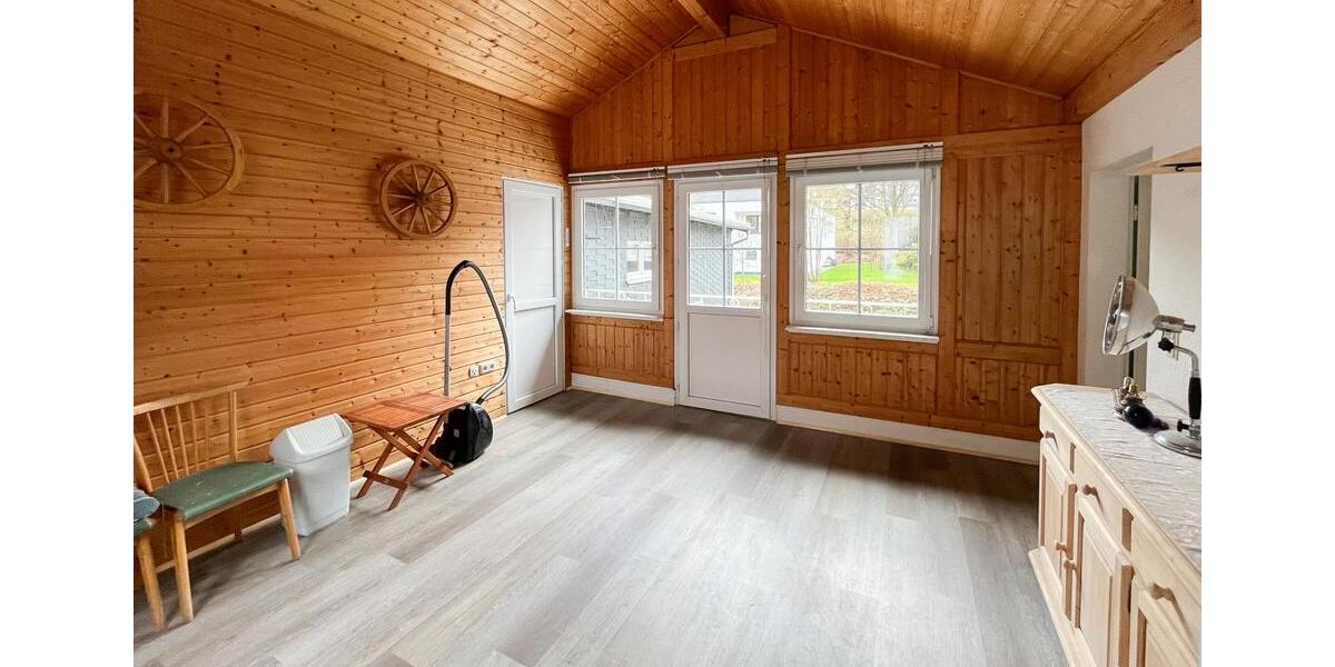 Etagenwohnung Siegen Eiserfeld - 3 Zimmer, 159 m&sup2;, 1.125&euro; | Angebot:26194327