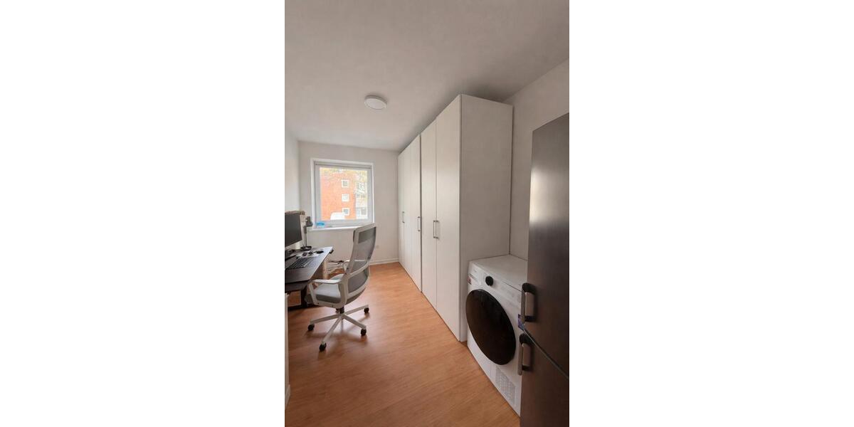 Mehrfamilienhaus, Wohnhaus Ahrensburg - 2.5 Zimmer, 69 m&sup2;, 1.400&euro; | Angebot:26213188