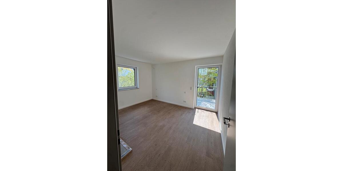 Etagenwohnung Pfarrkirchen - 4 Zimmer, 89 m&sup2;, 1.260&euro; | Angebot:26652659
