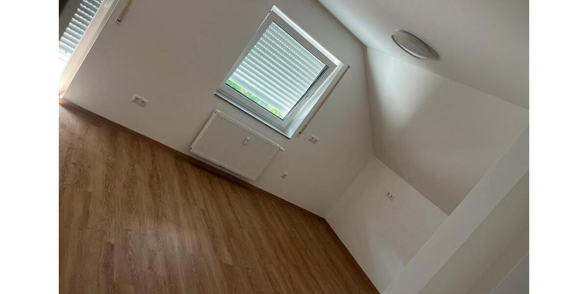 Etagenwohnung Hallerndorf - 2 Zimmer, 80 m&sup2;, 850&euro; | Angebot:25977278