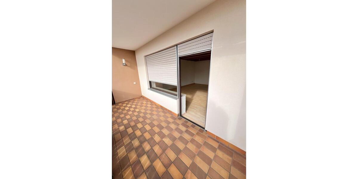 Etagenwohnung Schwandorf - 4 Zimmer, 100 m&sup2;, 920&euro; | Angebot:24867403