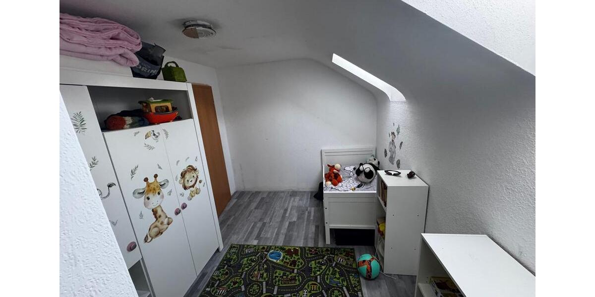 Dachgeschoßwohnung Neunkirchen Kohlhof - 3 Zimmer, 94 m&sup2;, 820&euro; | Angebot:23635309