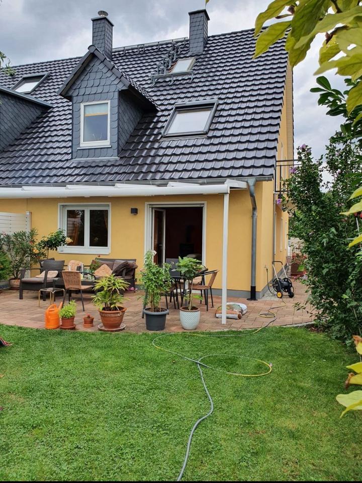 Neuwertige Doppelhaushälfte mit 4 Zimmern zimmer