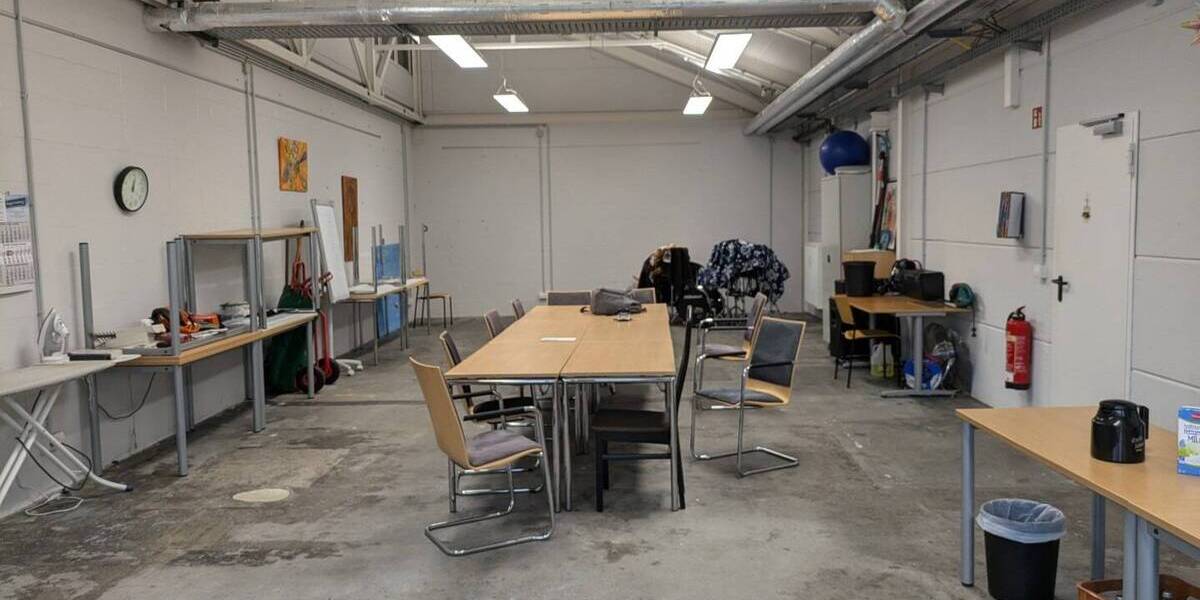 Besondere Gewerbefläche inkl. Halle in Bahnhofsnähe zimmer