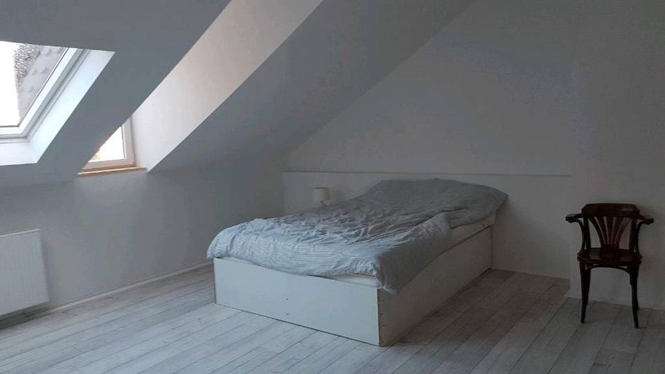 Dachgeschoßwohnung Battenberg (Eder) - 3 Zimmer, 112 m&sup2;, 730&euro; | Angebot:26692224