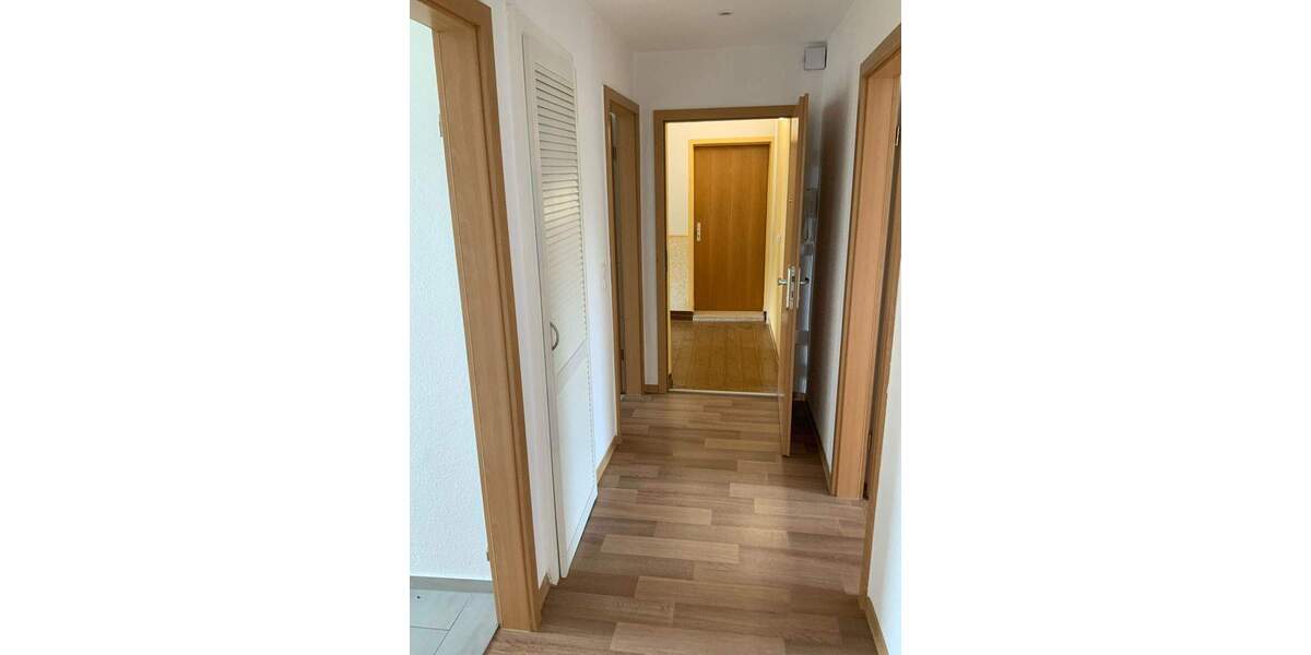 Etagenwohnung Bitterfeld-Wolfen Wolfen - 3 Zimmer, 58 m&sup2;, 380&euro; | Angebot:25706265