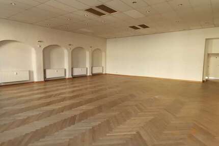 Büro in Bernau 1.235 € 190 m² zimmer