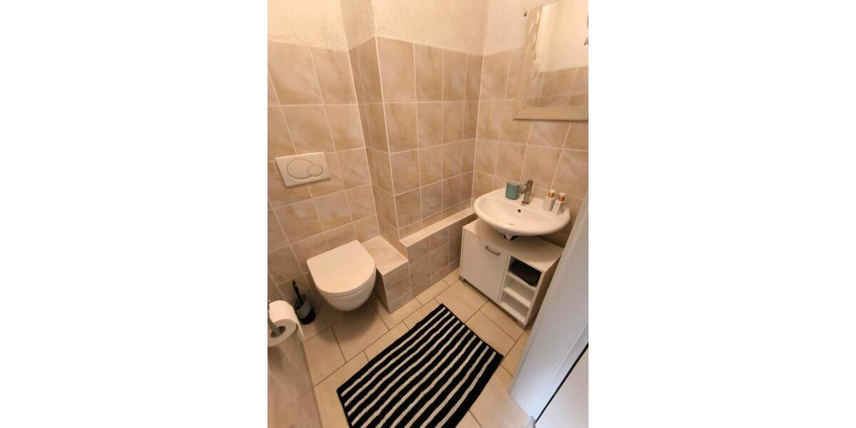 Einfamilienhaus Waldböckelheim - 8 Zimmer, 165 m&sup2;, 1.550&euro; | Angebot:26139931