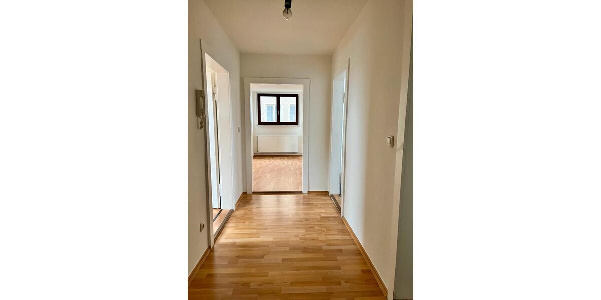 Dachgeschoßwohnung Dessau-Roßlau Dessau - 2 Zimmer, 59 m&sup2;, 400&euro; | Angebot:25791151