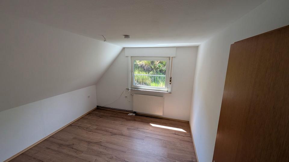Etagenwohnung Bestwig - 3 Zimmer, 69 m&sup2;, 475&euro; | Angebot:26693990