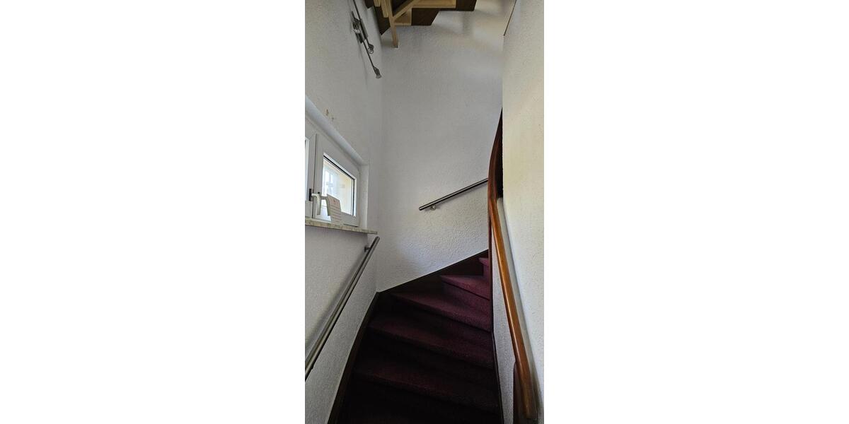 Etagenwohnung Wiesbaden Biebrich - 4 Zimmer, 1.800&euro; | Angebot:23472173