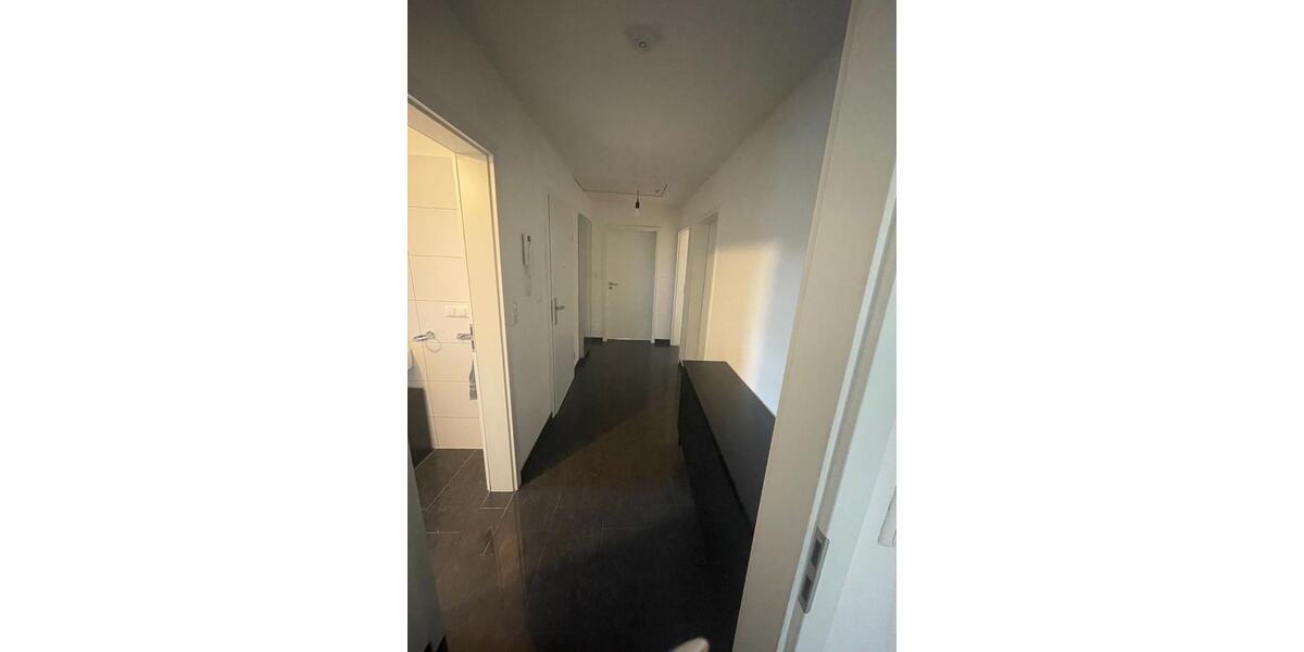 Dachgeschoßwohnung Hannover Herrenhausen-Stöcken - 4 Zimmer, 100 m&sup2;, 1.250&euro; | Angebot:25959114