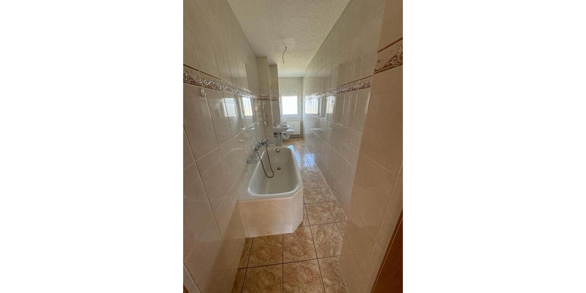 Etagenwohnung Greiz - 3 Zimmer, 66 m&sup2;, 380&euro; | Angebot:25224305