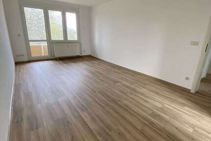 Wohnung Gera Kleinaga - 4 Zimmer, 68 m&sup2;, 385&euro; | Angebot:27211343