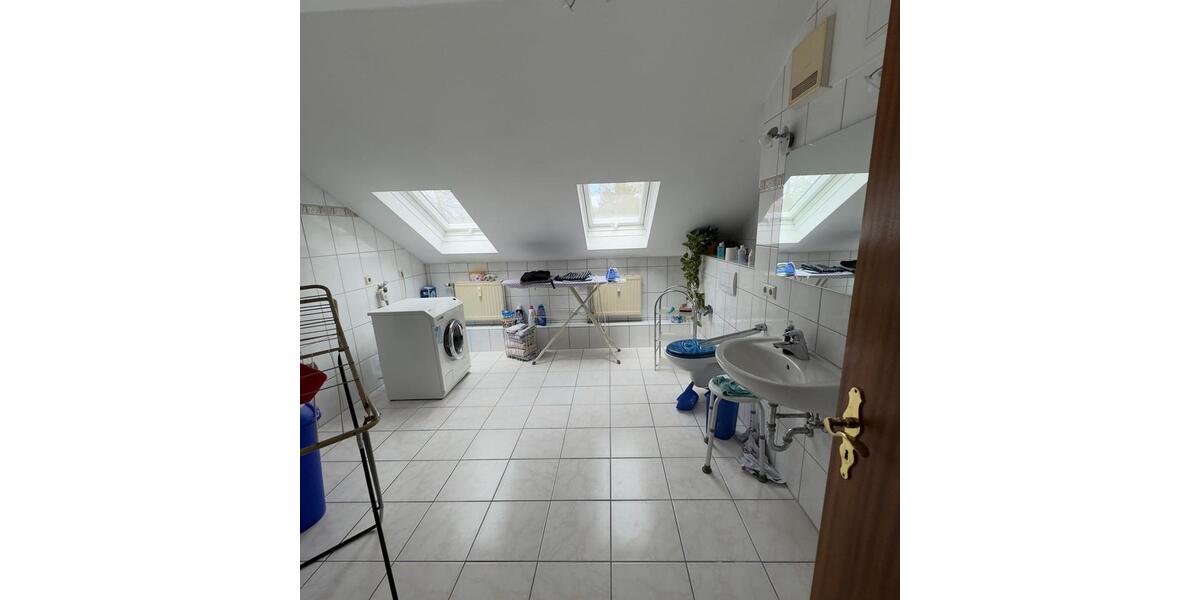 Dachgeschoßwohnung Bad Kreuznach Bad Münster am Stein-Ebernburg - 4.5 Zimmer, 170 m&sup2;, 1.100&euro; | Angebot:25963038