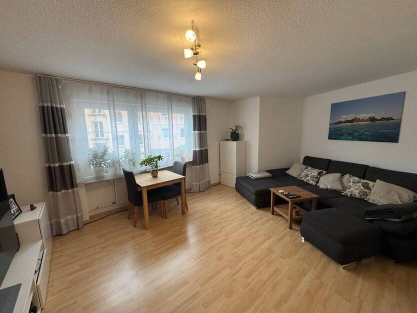 City nahe helle und großzügige 3-Zi-Wohnung mit Balkon in verkehrsberuhigter Lage 3 zimmer