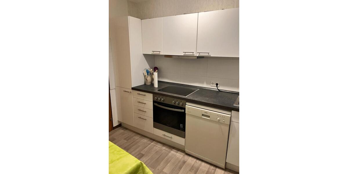 Etagenwohnung Stuttgart - 2 Zimmer, 70 m&sup2;, 600&euro; | Angebot:26551938