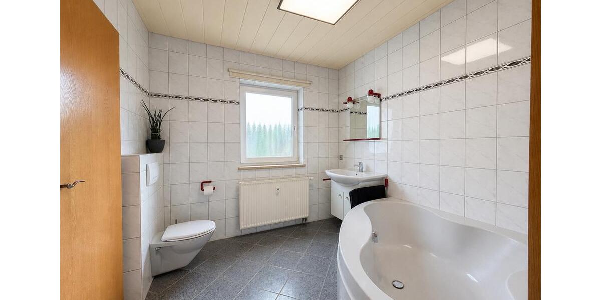 Etagenwohnung Großheirath - 2 Zimmer, 59 m&sup2;, 420&euro; | Angebot:26664856