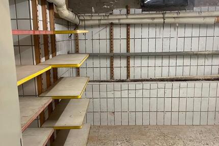 Lagerflächen, Hobbyraum - 15–20 m²; 6€qm– eigener Zugang zimmer