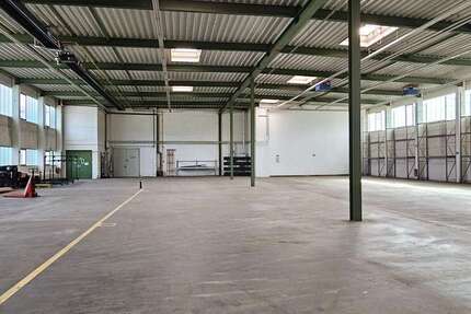 Halle in Sundern (Sauerland) 3.150 € 1150 m²