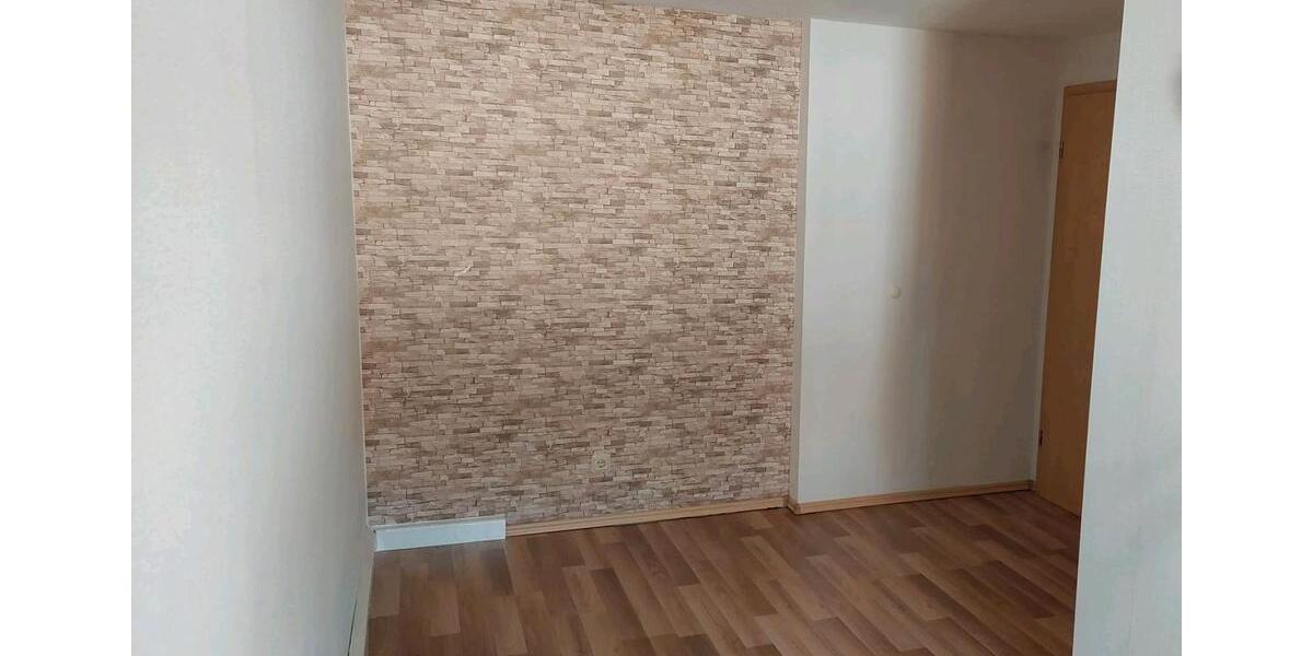 Etagenwohnung Hettstedt - 3 Zimmer, 85 m&sup2;, 580&euro; | Angebot:25990335
