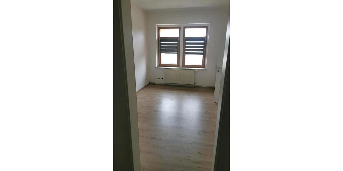 Dachgeschoßwohnung Hohenstein-Ernstthal Ernstthal - 2 Zimmer, 42 m&sup2;, 320&euro; | Angebot:26223315