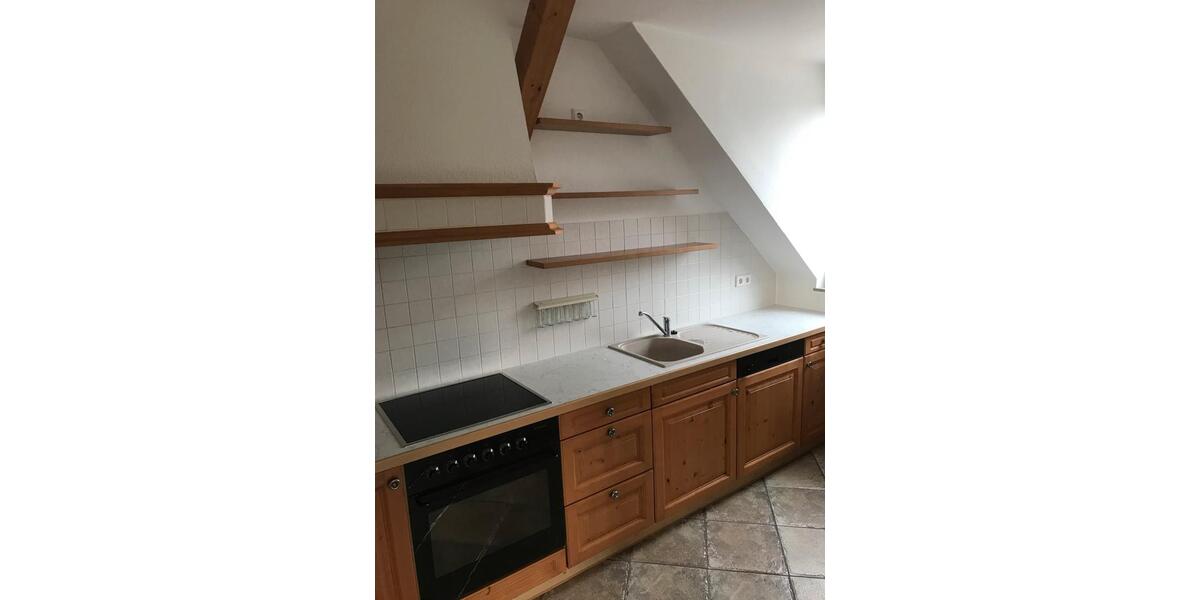 Dachgeschoßwohnung Stolpen - 2 Zimmer, 84 m&sup2;, 815&euro; | Angebot:24662578