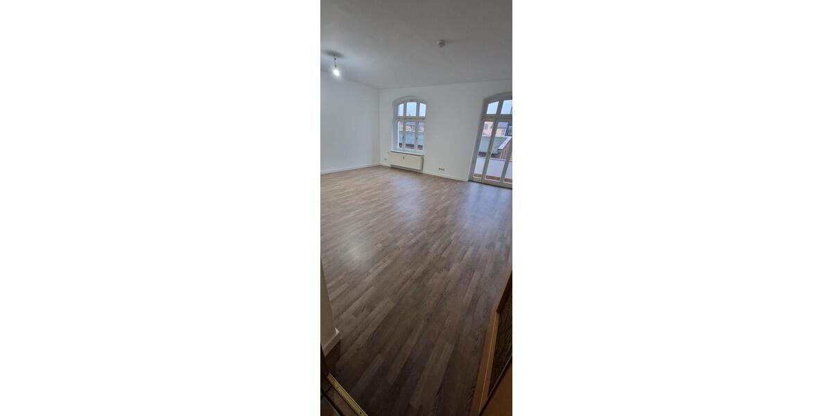 Etagenwohnung Weißwasser (Oberlausitz) - 5 Zimmer, 140 m&sup2;, 980&euro; | Angebot:25637422
