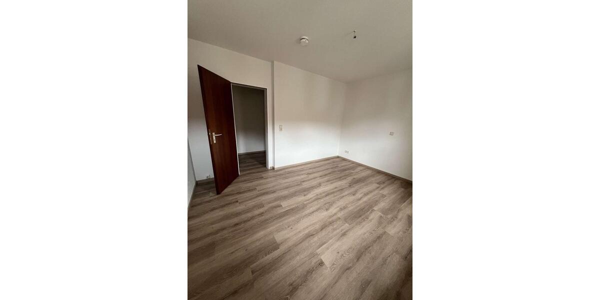 Etagenwohnung Brake (Unterweser) - 3 Zimmer, 101 m&sup2;, 750&euro; | Angebot:25902965