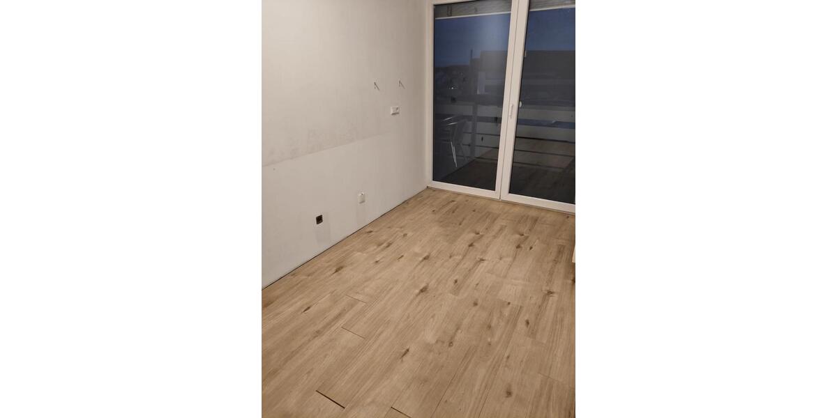 Etagenwohnung Weingarten (Baden) - 2 Zimmer, 70 m&sup2;, 1.000&euro; | Angebot:24444717