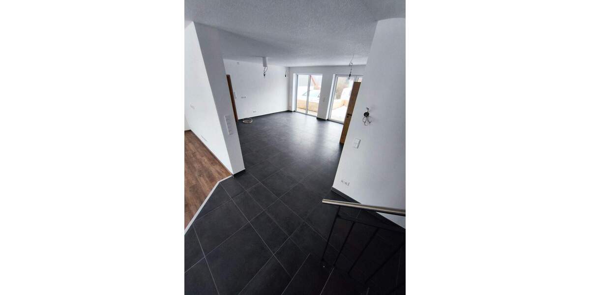 Einfamilienhaus Igensdorf Pettensiedel - 1 Zimmer, 240 m&sup2;, 2.200&euro; | Angebot:25770176