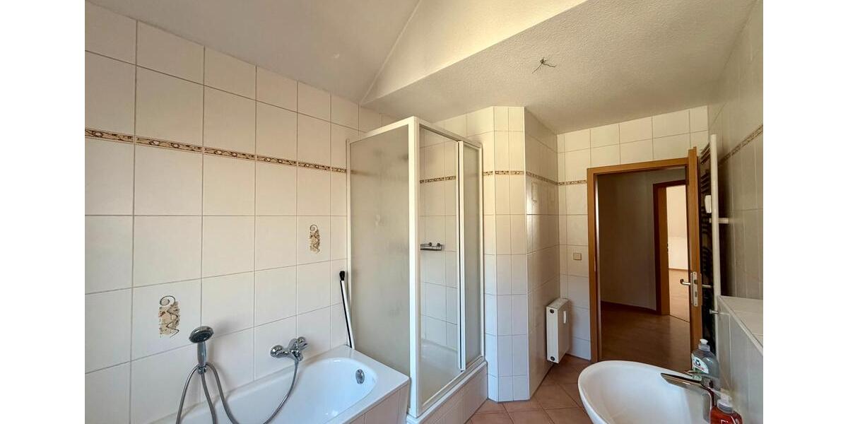Dachgeschoßwohnung Weißenfels - 2 Zimmer, 60 m&sup2;, 420&euro; | Angebot:26635033