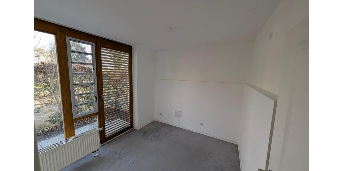 Erdgeschoßwohnung Detmold - 4 Zimmer, 110 m&sup2;, 1.190&euro; | Angebot:25545186