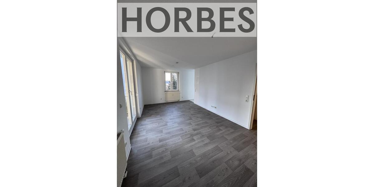 Etagenwohnung Glauchau - 1 Zimmer, 33 m&sup2;, 215&euro; | Angebot:24568761