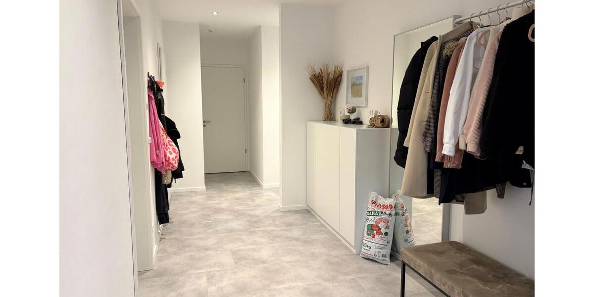 Erdgeschoßwohnung Bad Oeynhausen - 3 Zimmer, 153 m&sup2;, 1.375&euro; | Angebot:24493571