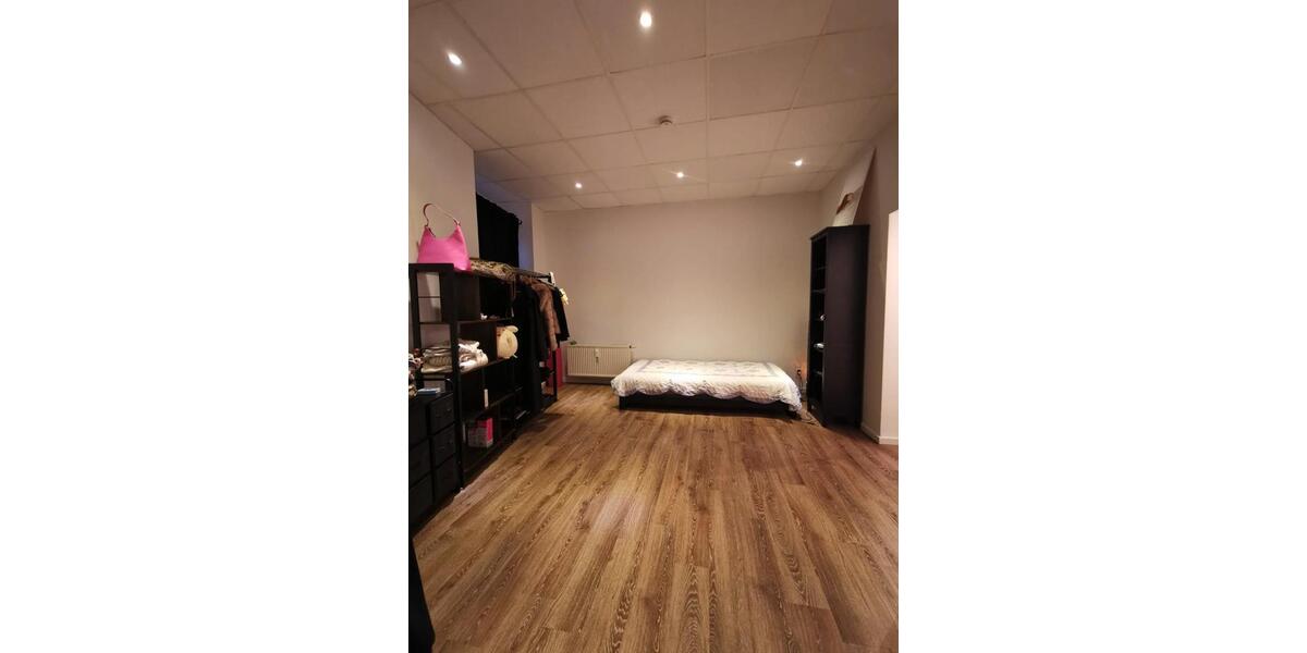 Erdgeschoßwohnung Cottbus - 1 Zimmer, 52 m&sup2;, 400&euro; | Angebot:26042171