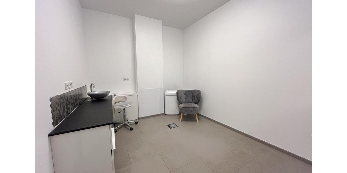 Gewerbeobjekt Troisdorf Altenrath - 1.490&euro; | Angebot:25896574