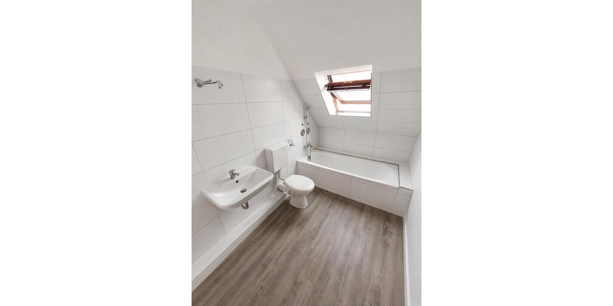 Dachgeschoßwohnung Buxtehude - 3 Zimmer, 69 m&sup2;, 825&euro; | Angebot:26629402