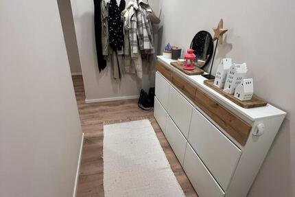 Hochwertige helle 3ZKB Wohnung teilmöbliert mit Terrasse 3 zimmer