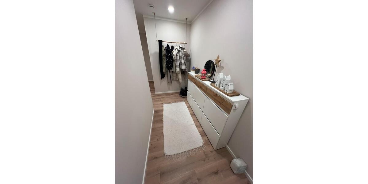 Hochwertige helle 3ZKB Wohnung teilmöbliert mit Terrasse 3 zimmer