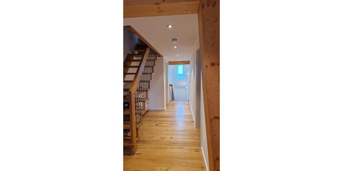 Erdgeschoßwohnung Hinterzarten - 6 Zimmer, 185 m&sup2;, 2.250&euro; | Angebot:26112343